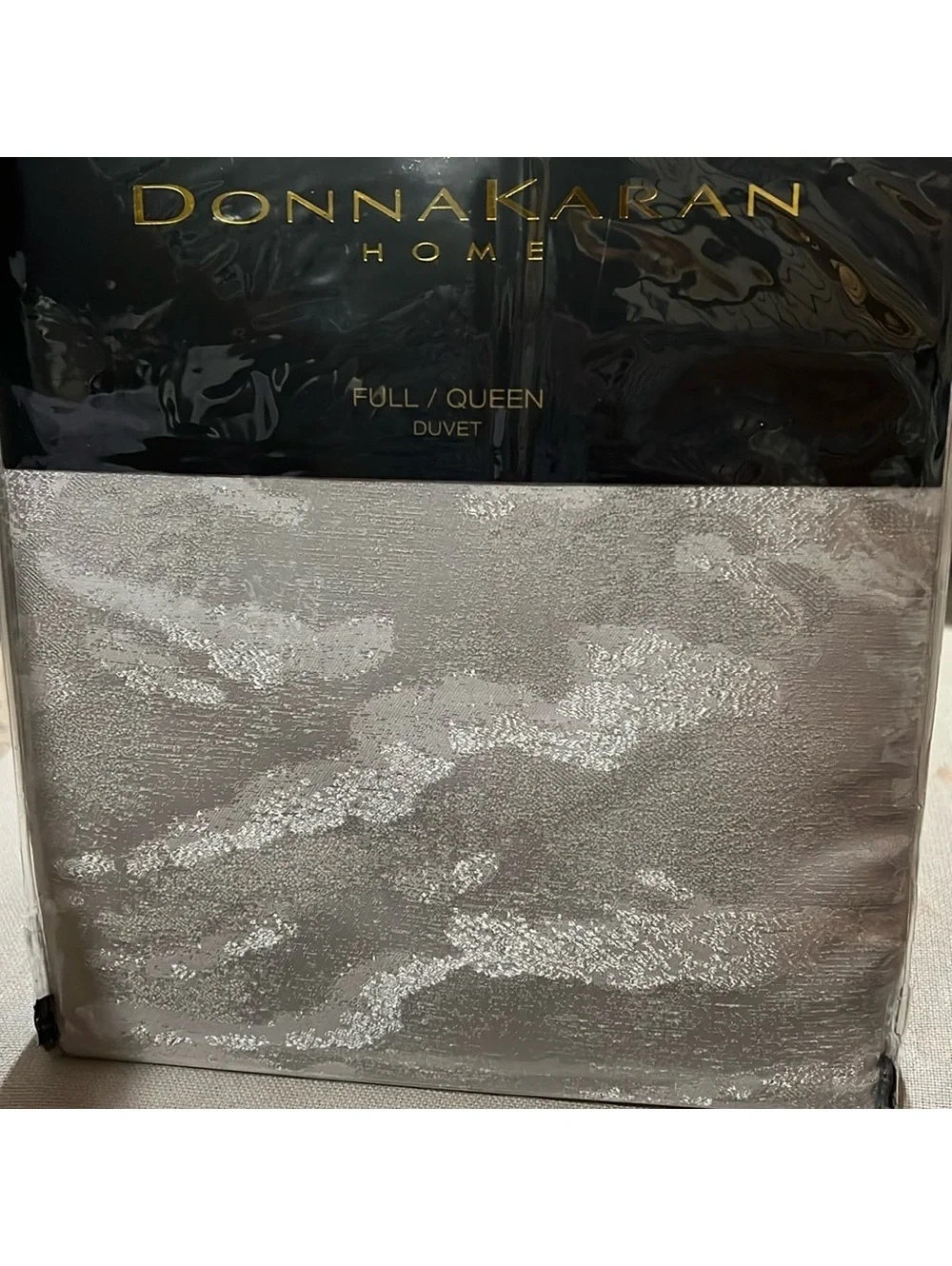 Donna Karan Luna Duvet Cover in Platinum, NWT, Size Full/Queen
